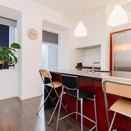 Apartment Central & Sunny Flat In
