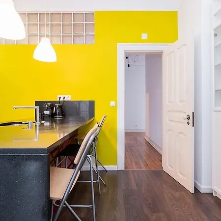 Central & Sunny Flat In Апартаменты Лиссабон